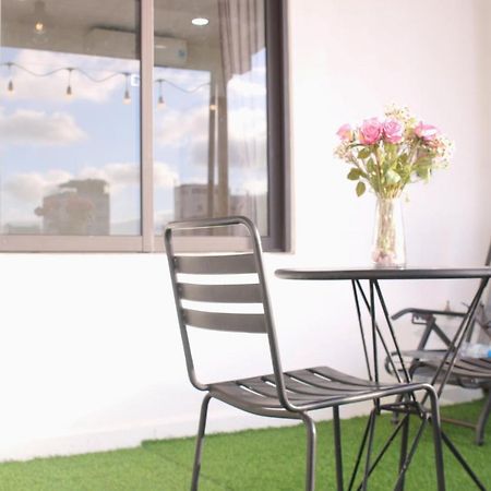 The Navis Hotel & Apartment Дананг Экстерьер фото